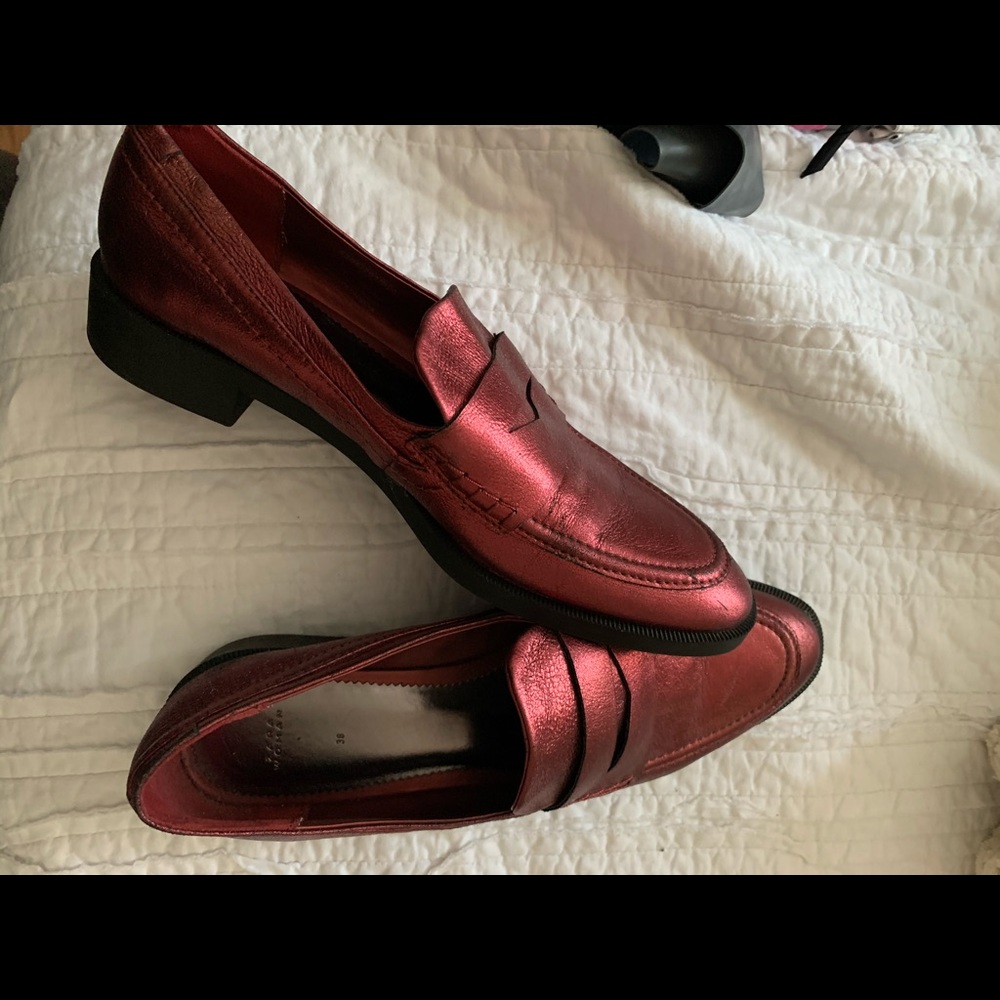 Zara woman red metallic loafers